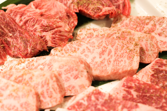 【高槻】お手頃お肉からリッチお肉まで！いろいろな価格帯で楽しむ『焼肉 よしおか』